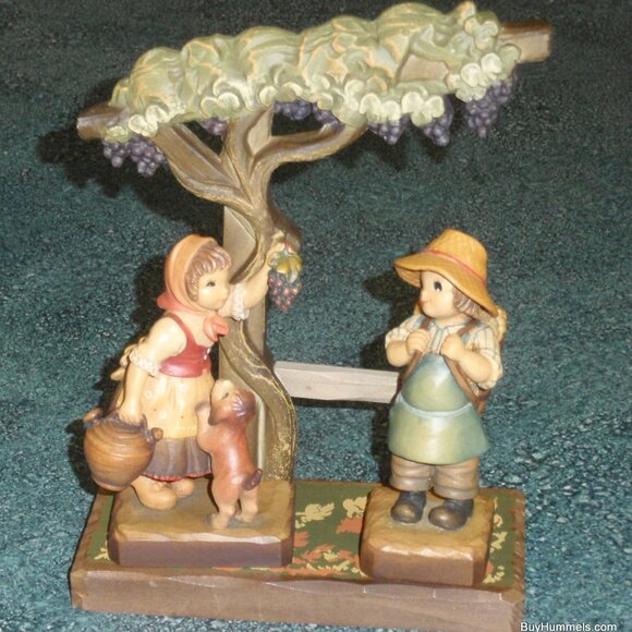 ANRI Ferrandiz CLUB MEMBERS ONLY "Harvest Time", "Harvest Helper" & Grapevine - Picture 10 of 12